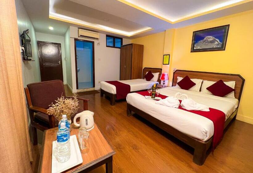 اتاق لوکس سه تخته, Thamel Grand