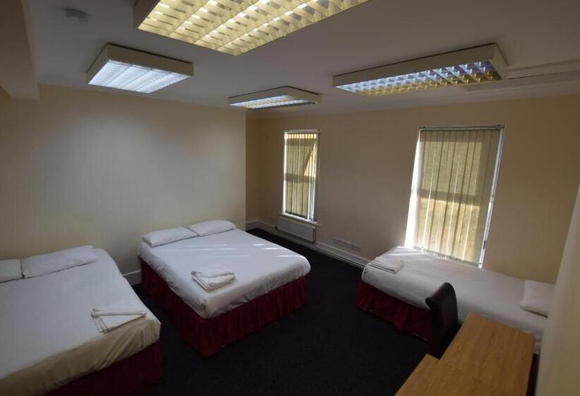 标准四人间共用浴室, York