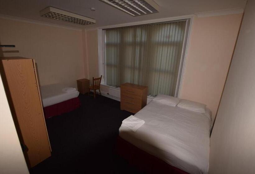 带共用浴室的标准房间, York