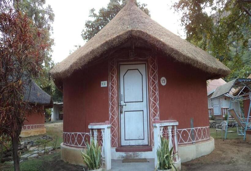 کابین, Kishkinda Heritage Resort