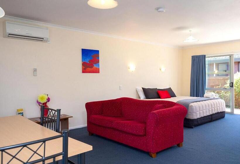 إستوديو قياسى, Middle Park Motel