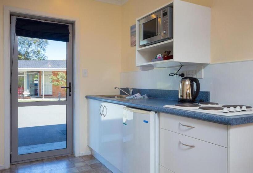 إستوديو قياسى, Middle Park Motel