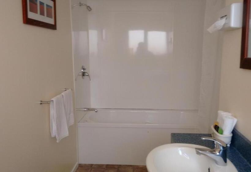 شقة غرفة واحدة, Middle Park Motel