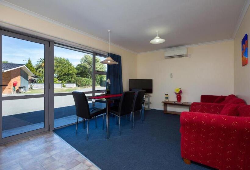 شقة غرفة واحدة, Middle Park Motel