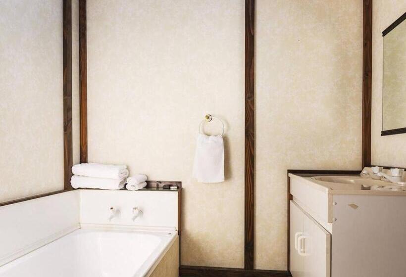 منزل 3 غرف نوم, Middle Park Motel