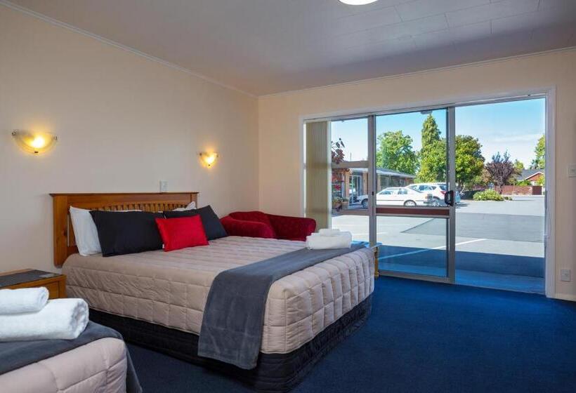 إستوديو قياسى, Middle Park Motel