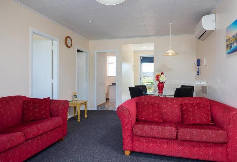 شقة غرفتين, Middle Park Motel