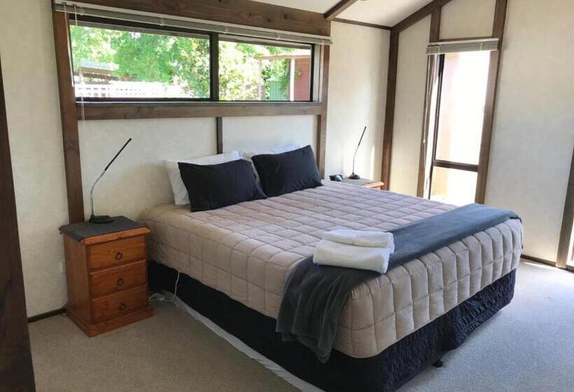 منزل 3 غرف نوم, Middle Park Motel