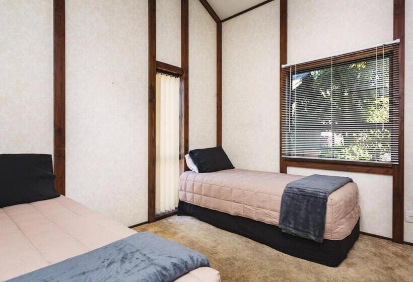 침실 3개 주택, Middle Park Motel