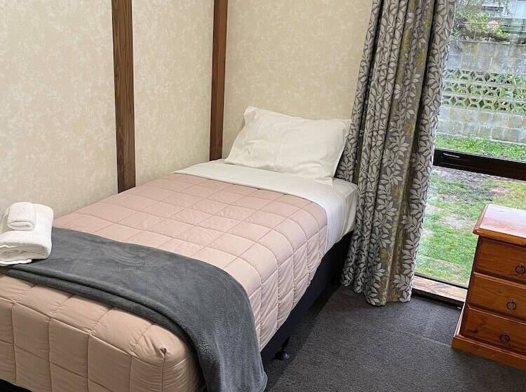 منزل 3 غرف نوم, Middle Park Motel