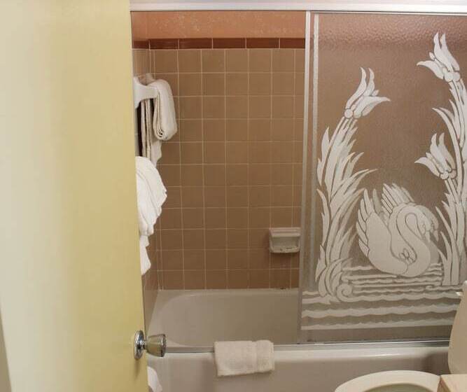 غرفه قياسيه سريرين مزدوجين, Grand Prix Motel Beach Front