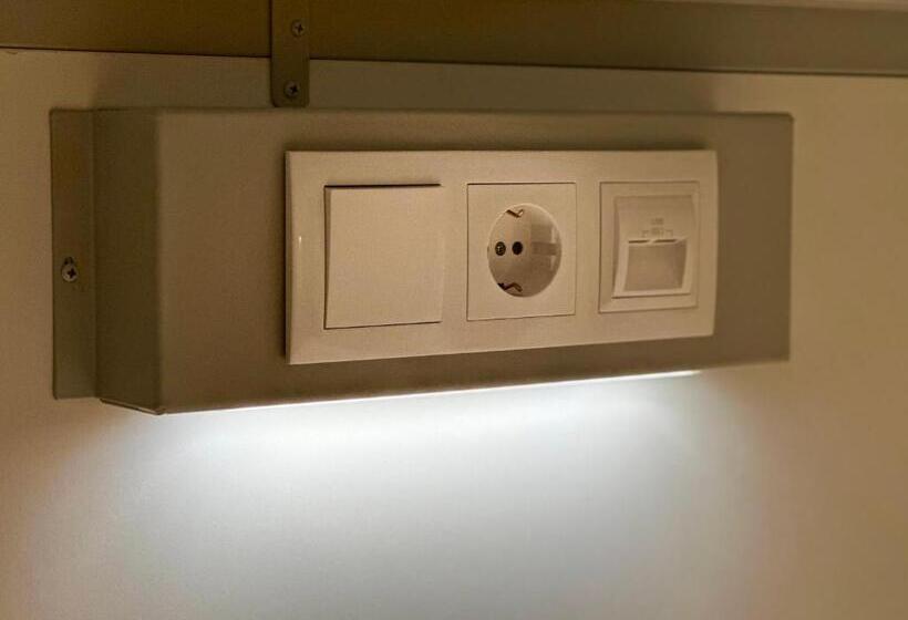 Трехместный Номер Стандарт Совместная Ванная, The Loft Hostel Barcelona La Pedrera