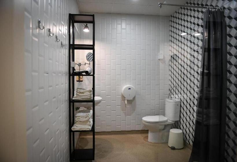 Четырехместный Номер Стандарт, The Loft Hostel Barcelona La Pedrera