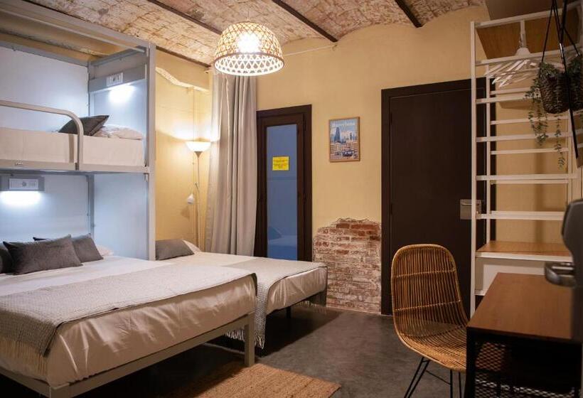 Четырехместный Номер Стандарт, The Loft Hostel Barcelona La Pedrera