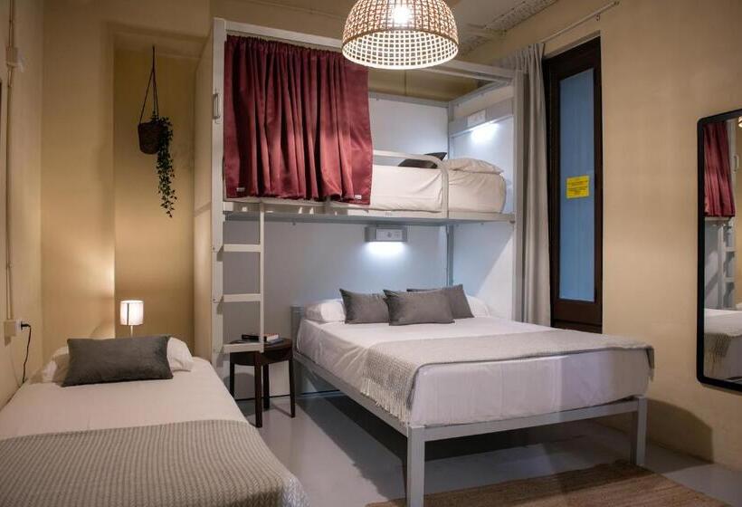 Четырехместный Номер Стандарт, The Loft Hostel Barcelona La Pedrera
