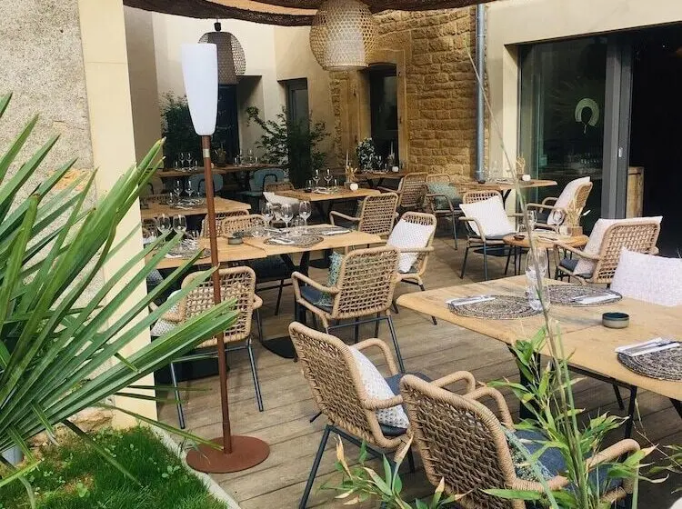スーペリアールーム, La Cambrousse
