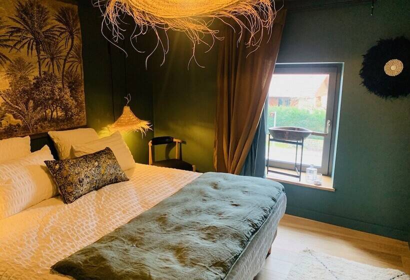 수피리어 룸, La Cambrousse