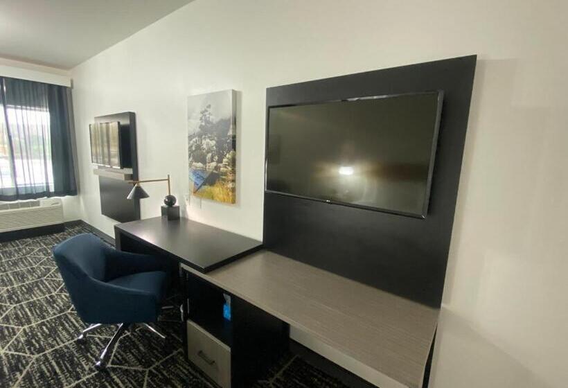 Люкс Адаптированный для Инвалидов, La Quinta Inn & Suites By Wyndham Yucaipa
