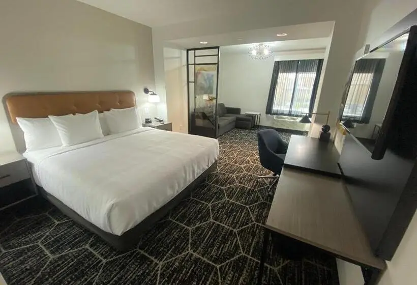 キングサイズベッドのスイートルーム, La Quinta Inn & Suites By Wyndham Yucaipa