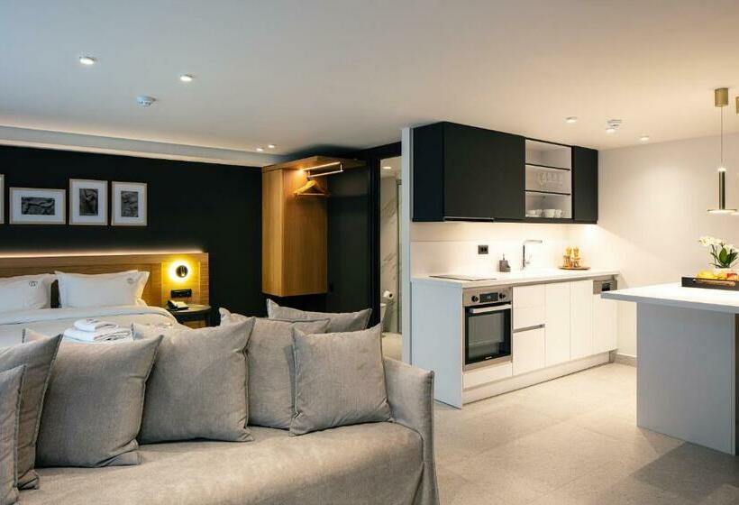 Полулюкс, Porta Suites