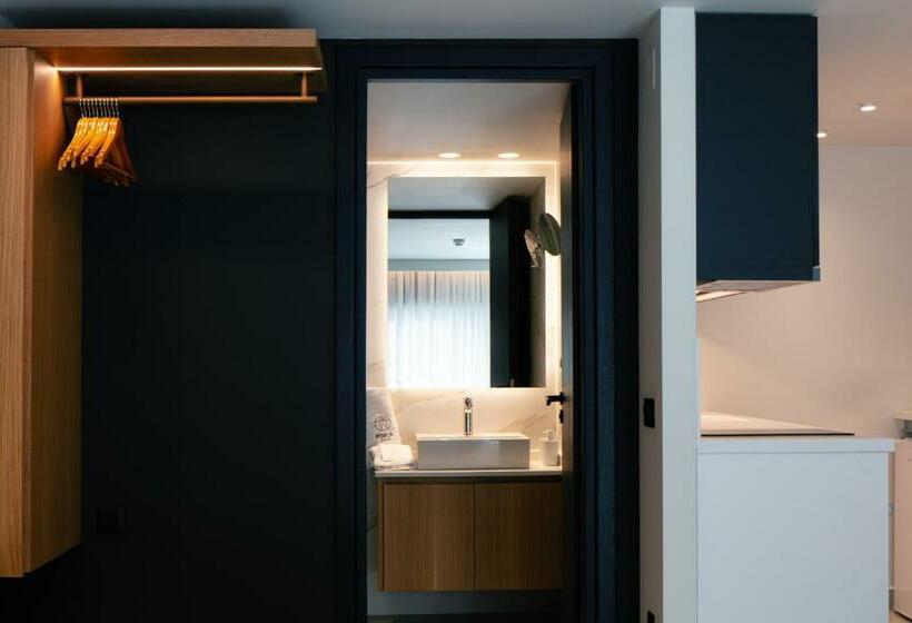 Полулюкс, Porta Suites