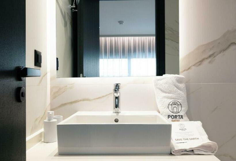 Полулюкс, Porta Suites