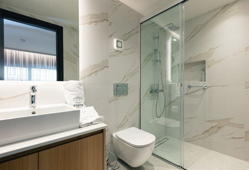 Полулюкс, Porta Suites