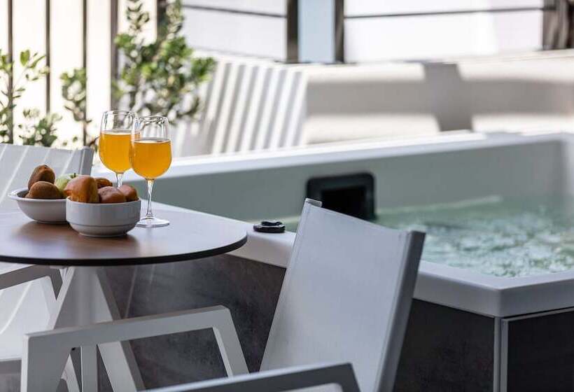 Полулюкс Вид на Море, Porta Suites