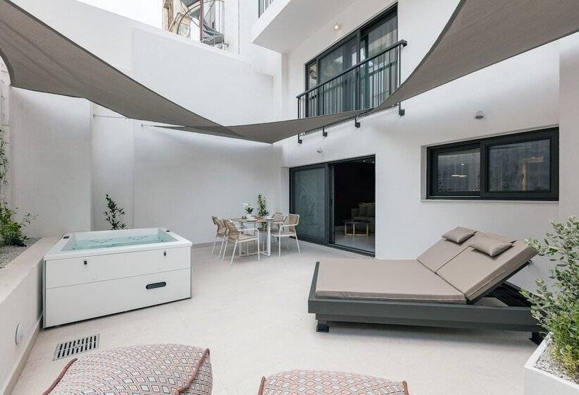 Люкс с Террасой, Porta Suites