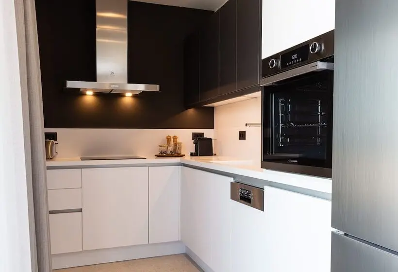سوئیت پریمیوم با چشم‌انداز دریا, Porta Suites