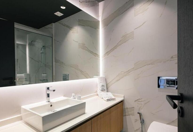 Полулюкс, Porta Suites