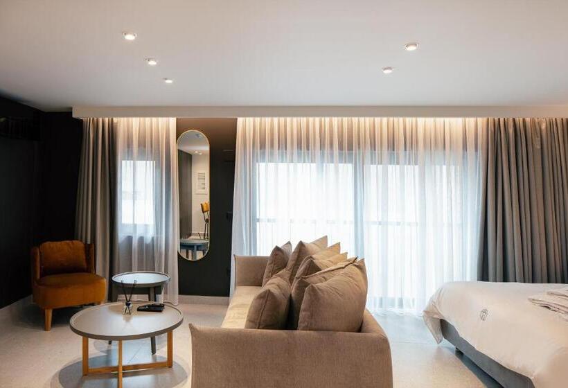 Полулюкс, Porta Suites