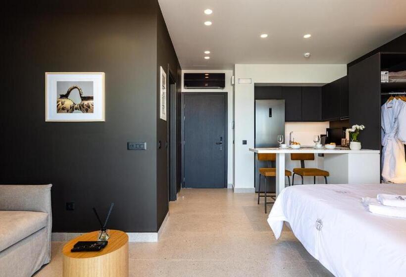 Полулюкс Вид на Море, Porta Suites