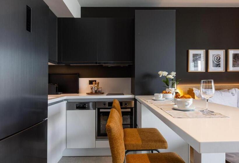 Полулюкс Вид на Море, Porta Suites