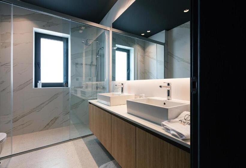 Люкс Superior, Porta Suites