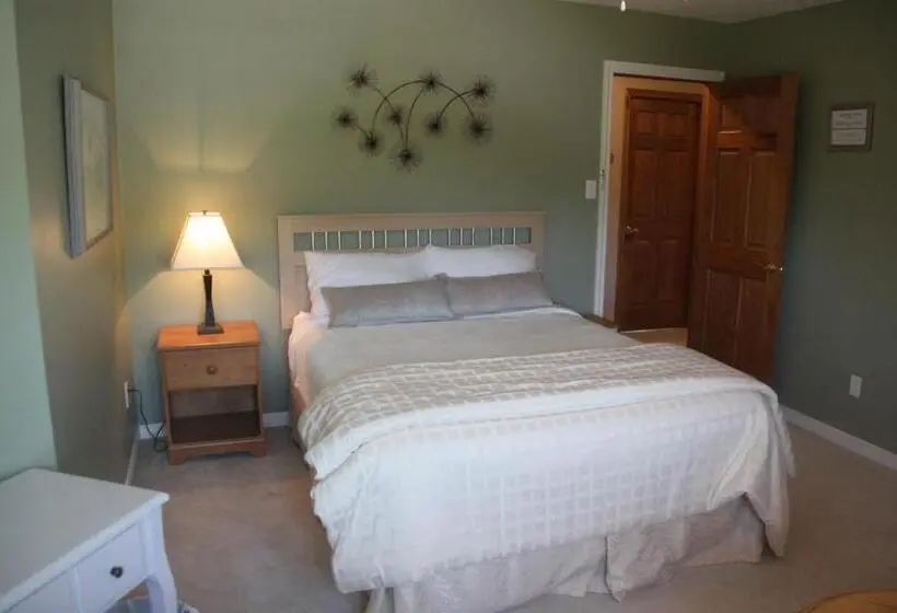 اتاق استاندارد, A Touch Of Country Bed & Breakfast