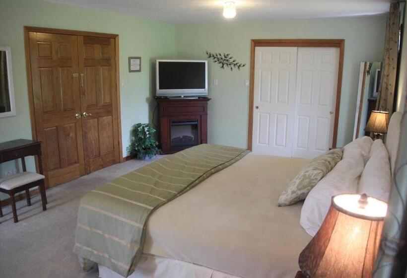 غرفة قياسية سرير كينج, A Touch Of Country Bed & Breakfast