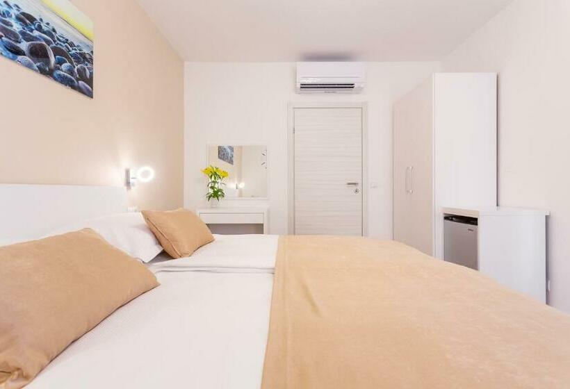 חדר דלוקס צדדי נוף לים, Villa Stonehouse