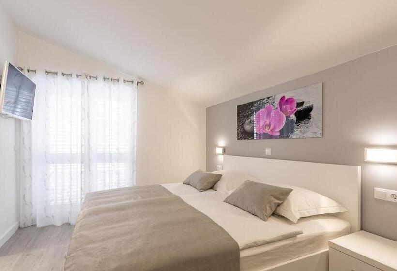 חדר דלוקס צדדי נוף לים, Villa Stonehouse