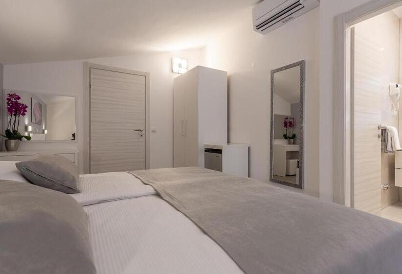 חדר דלוקס צדדי נוף לים, Villa Stonehouse