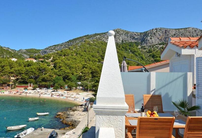 דירת חדר נוף לים, Villa Stonehouse