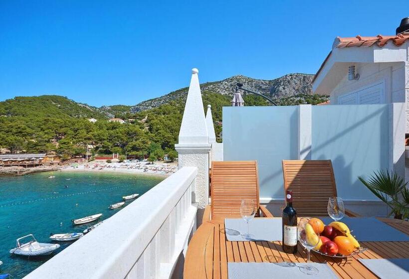 דירת חדר נוף לים, Villa Stonehouse