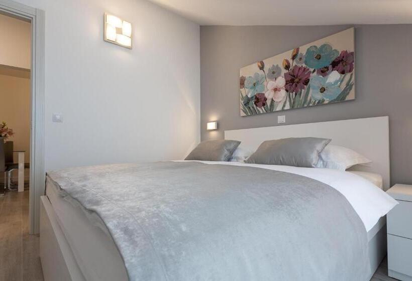 דירת חדר נוף לים, Villa Stonehouse