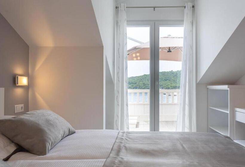 דירת חדר נוף לים, Villa Stonehouse