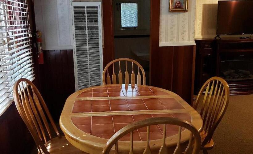 جناح ديلوكس, Miranda Gardens Resort