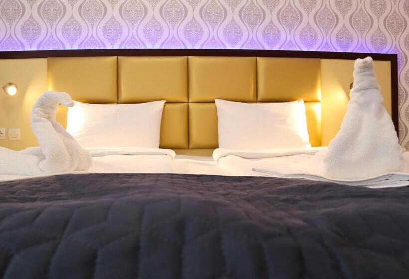 Номер Deluxe Вид на Море Боковой, Adele Resort