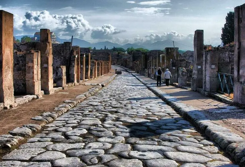 اتاق لوکس با تخت بزرگ, Residence O Sole Mio Pompei