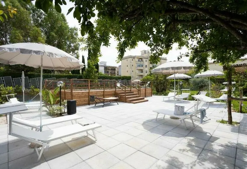 اتاق لوکس با تخت بزرگ, Residence O Sole Mio Pompei