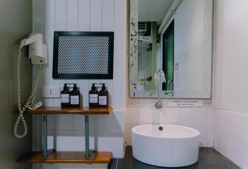 غرفة عائلية, Good Dream