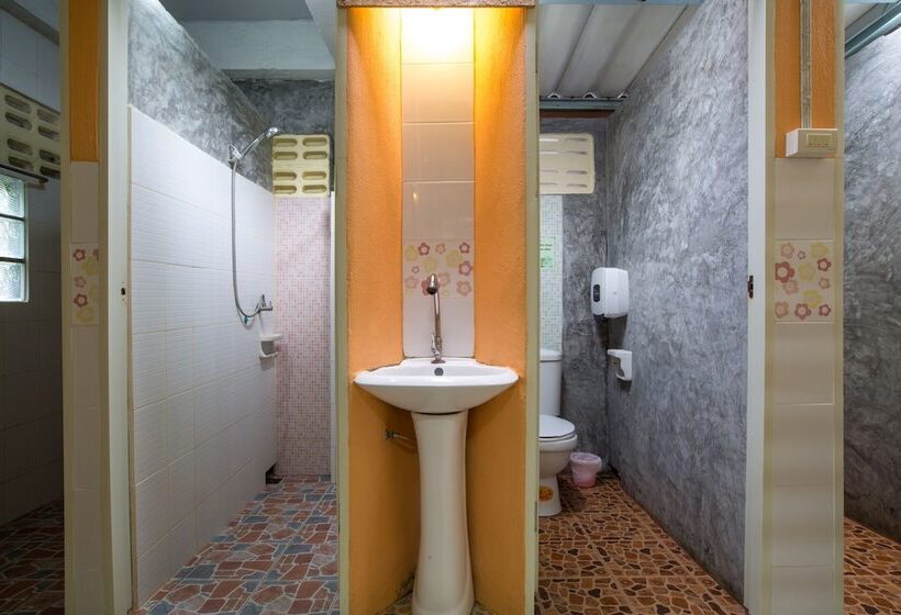 سرير فى غرفة مشتركه, Good Dream